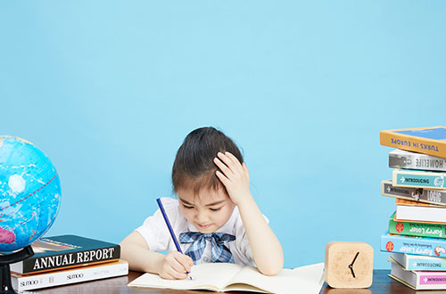 張家口新世紀職業學校每年都有補助是真的嗎？學校的幼師專業怎么樣？